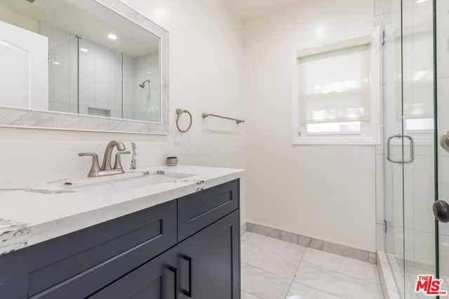 715 S Lake Street, Burbank, CA 91502