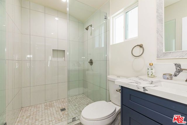 715 S Lake Street, Burbank, CA 91502