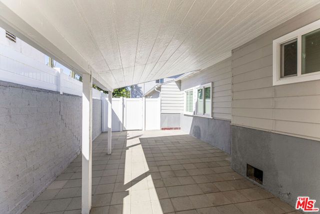 715 S Lake Street, Burbank, CA 91502