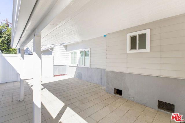 715 S Lake Street, Burbank, CA 91502