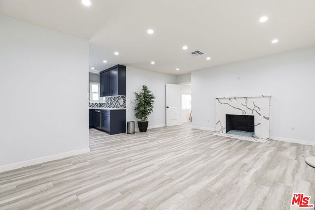 715 S Lake Street, Burbank, CA 91502