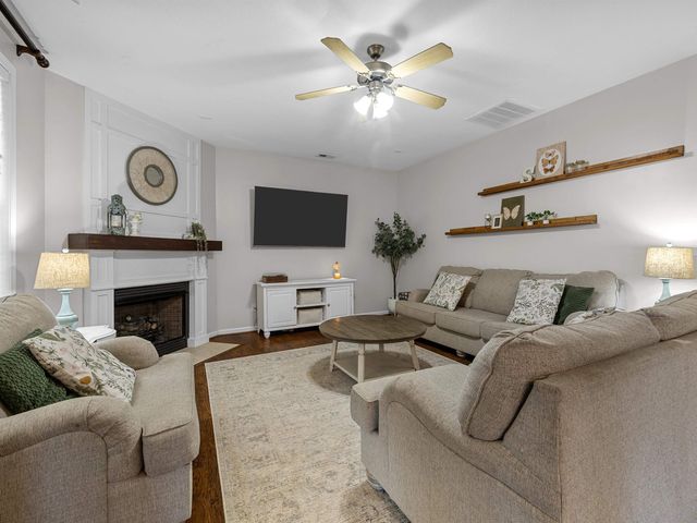 15 Camrose Drive, Greer, SC 29651