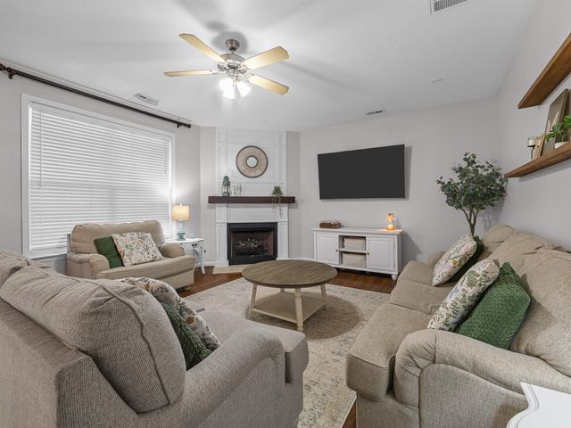 15 Camrose Drive, Greer, SC 29651