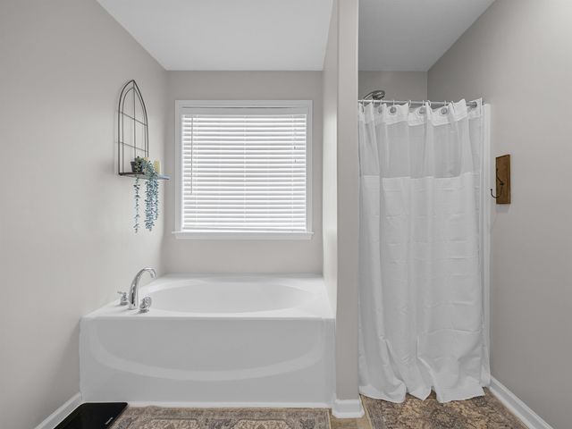 15 Camrose Drive, Greer, SC 29651