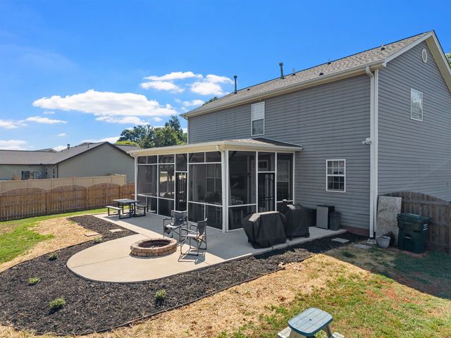 15 Camrose Drive, Greer, SC 29651