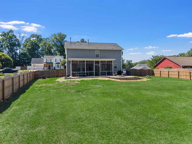 15 Camrose Drive, Greer, SC 29651