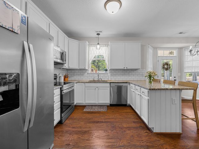15 Camrose Drive, Greer, SC 29651