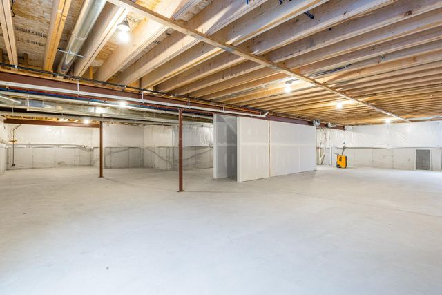 6040 E 112th Place, Winfield, IN 46307