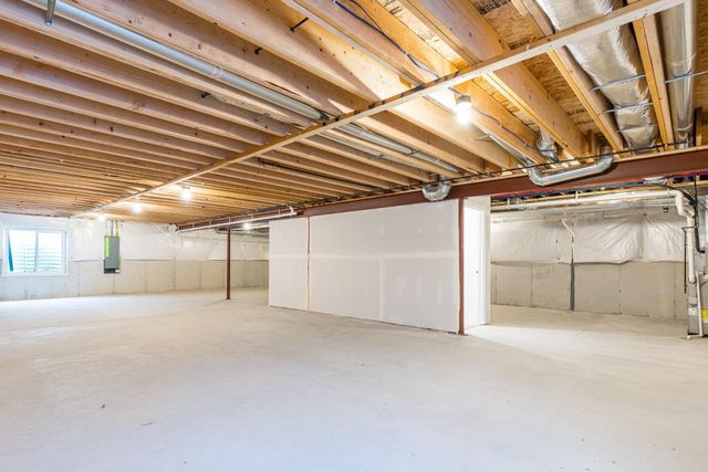 6040 E 112th Place, Winfield, IN 46307