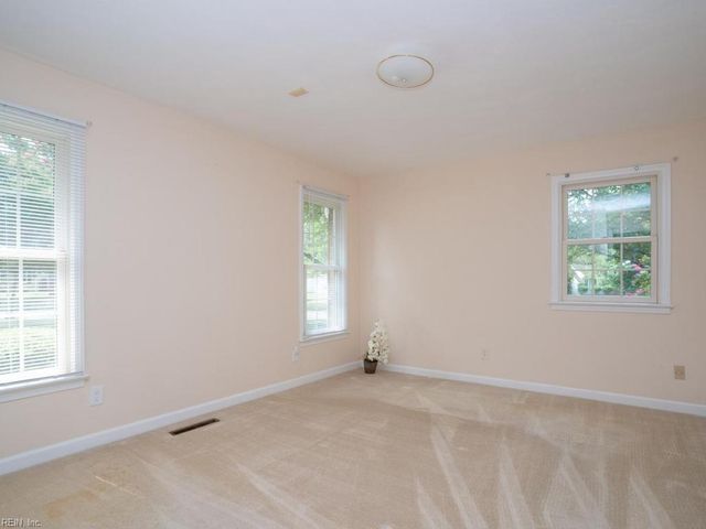 4248 Cheswick LN, Virginia Beach, VA 23455