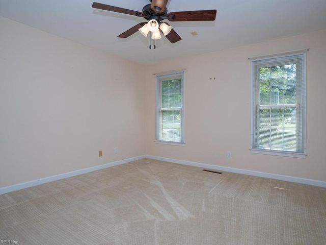 4248 Cheswick LN, Virginia Beach, VA 23455