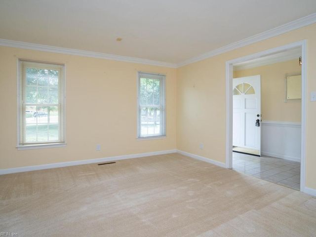 4248 Cheswick LN, Virginia Beach, VA 23455