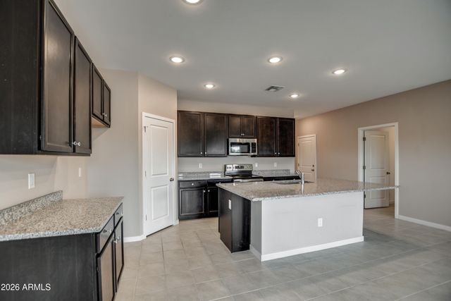 42420 W ROJO Street, Maricopa, AZ 85138
