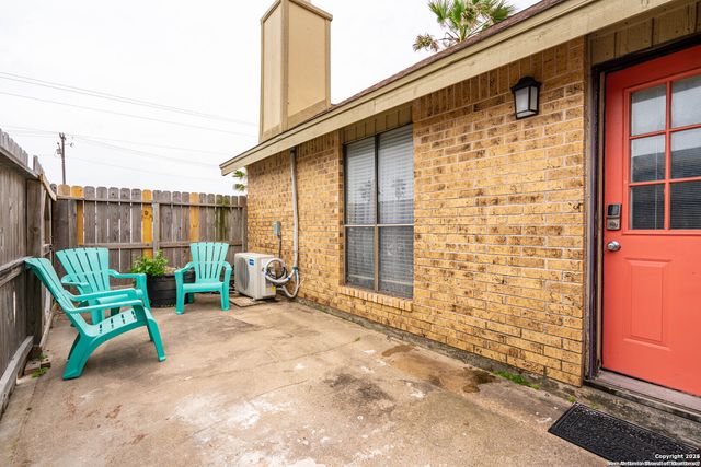 15217 Leeward Dr Apt B1, Corpus Christi, TX 78418