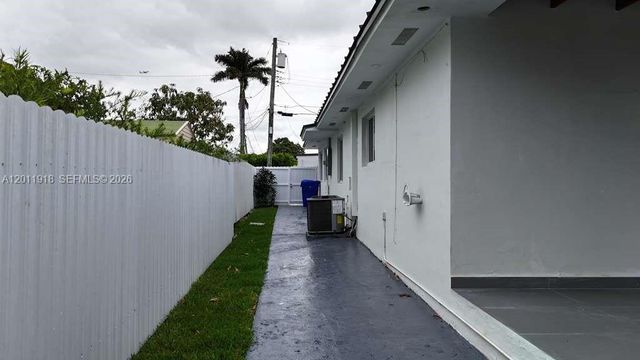 3536 NW 14th Ter, Miami, FL 33125