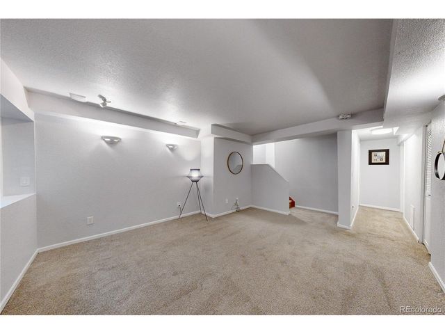 8462 S Upham Way, Littleton, CO 80128