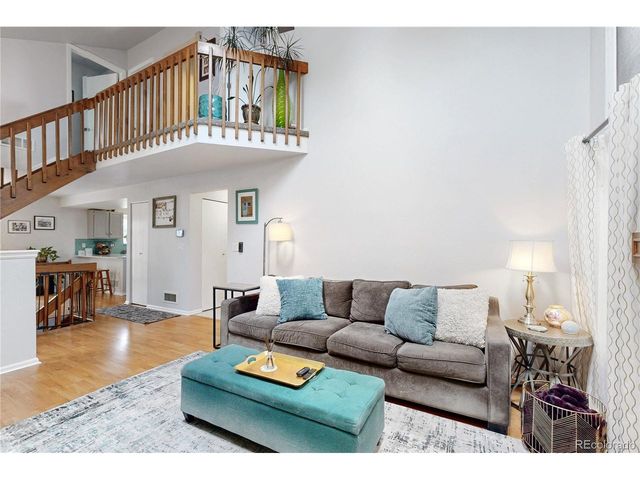 8462 S Upham Way, Littleton, CO 80128
