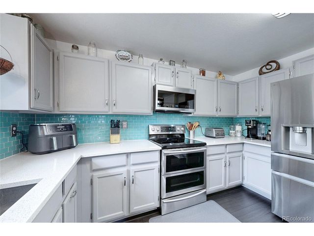 8462 S Upham Way, Littleton, CO 80128