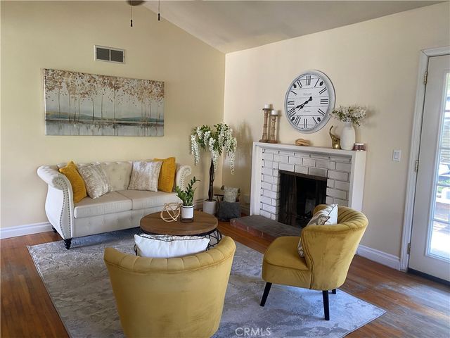 443 W Houston, Fullerton, CA 92832