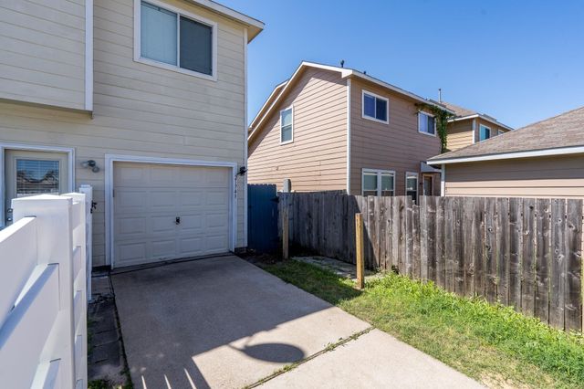 21743 Mossy Field Lane, Spring, TX 77388