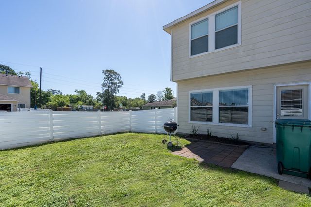 21743 Mossy Field Lane, Spring, TX 77388