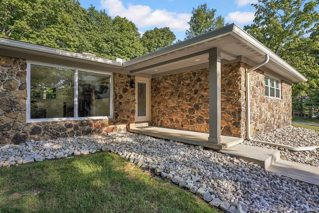 1700 N Allen Court, Ellettsville, IN 47429