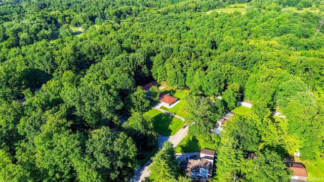 1700 N Allen Court, Ellettsville, IN 47429
