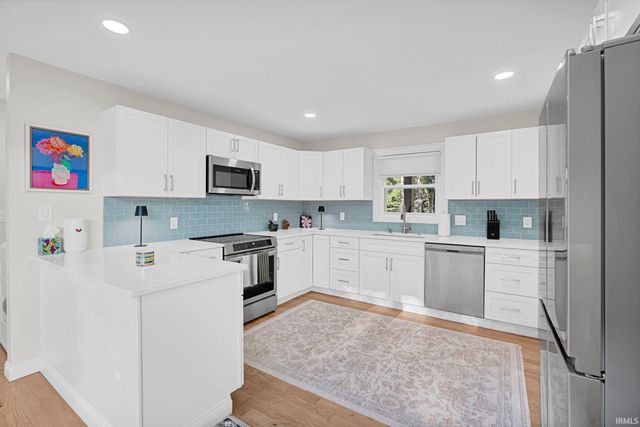 1700 N Allen Court, Ellettsville, IN 47429