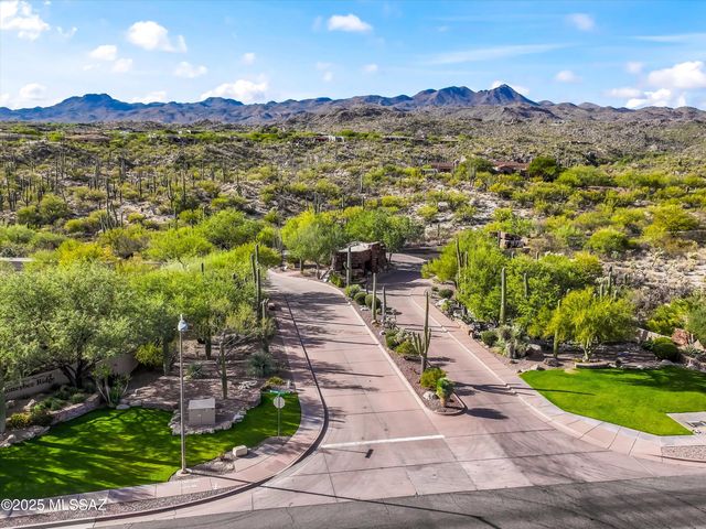 530 E Thunderstorm Place, Oro Valley, AZ 85755