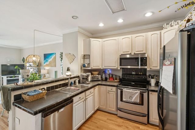 1829 Dogwood Road 501, Charleston, SC 29414