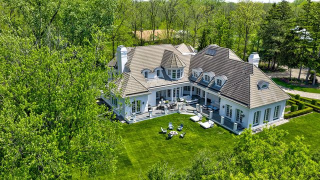 245 Maple Row Road, Northfield, IL 60093