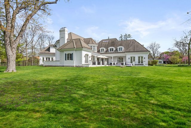 245 Maple Row Road, Northfield, IL 60093