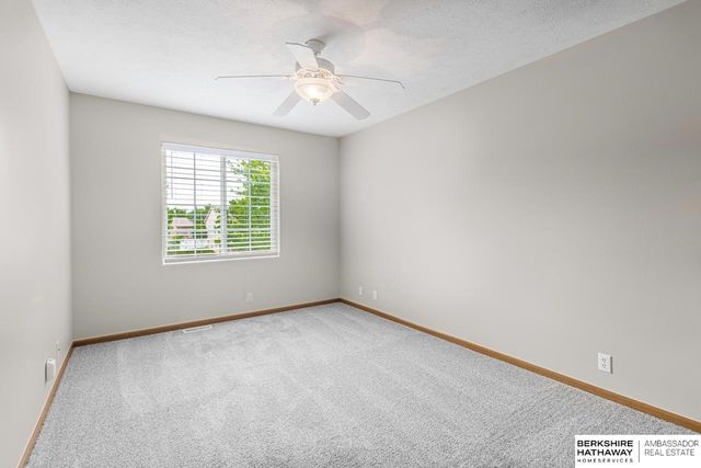 2506 Hogantown Drive, Bellevue, NE 68123