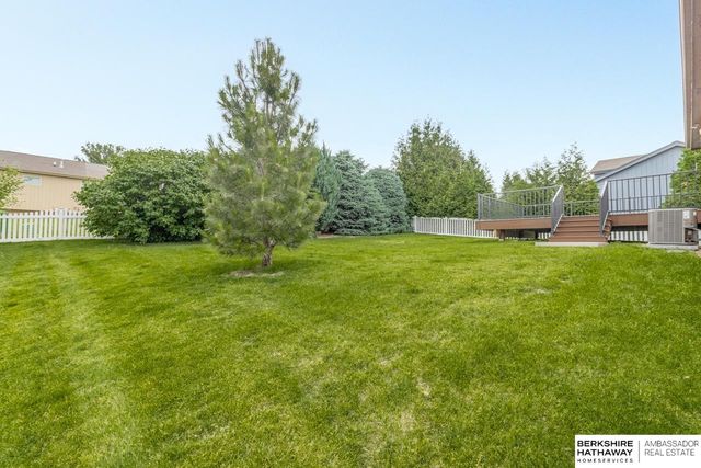 2506 Hogantown Drive, Bellevue, NE 68123