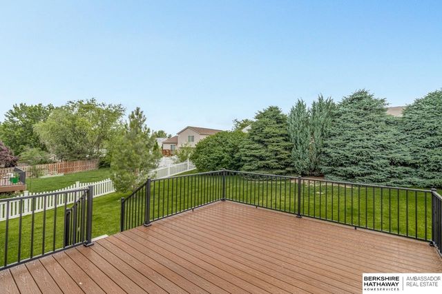 2506 Hogantown Drive, Bellevue, NE 68123