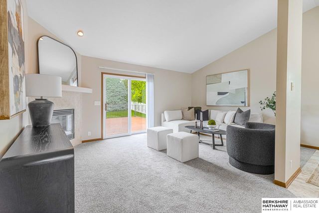 2506 Hogantown Drive, Bellevue, NE 68123