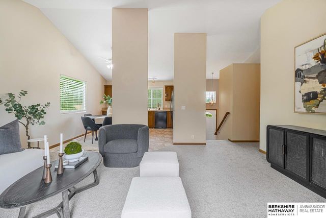 2506 Hogantown Drive, Bellevue, NE 68123
