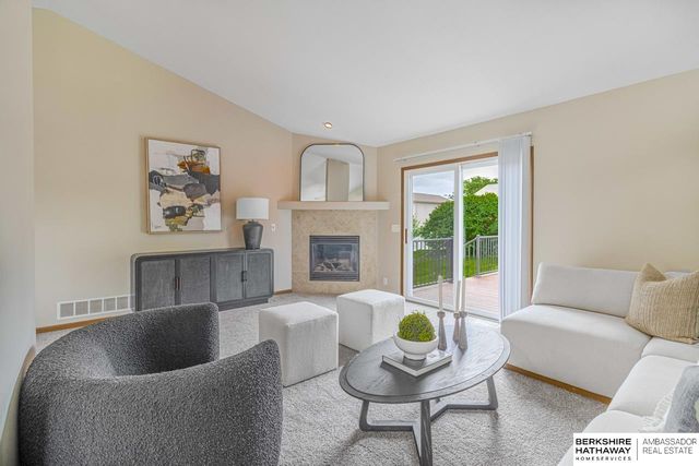 2506 Hogantown Drive, Bellevue, NE 68123