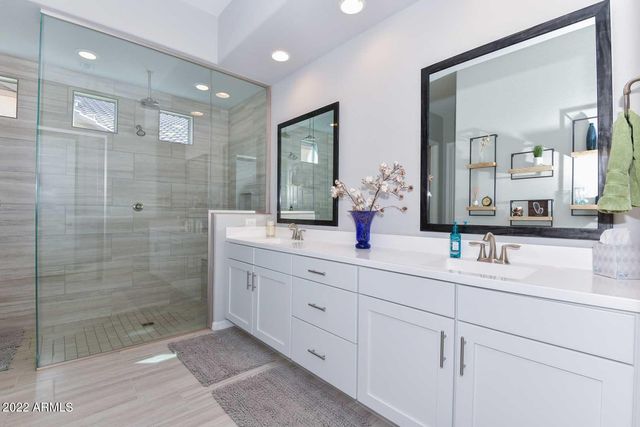 9661 W Patrick Lane, Peoria, AZ 85383