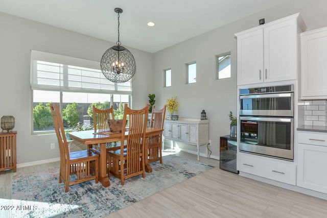 9661 W Patrick Lane, Peoria, AZ 85383