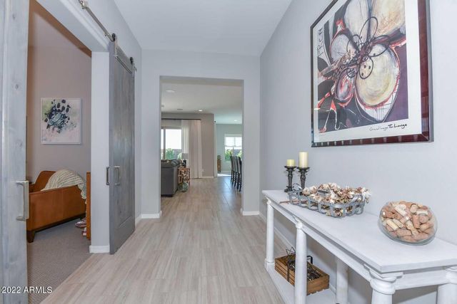 9661 W Patrick Lane, Peoria, AZ 85383