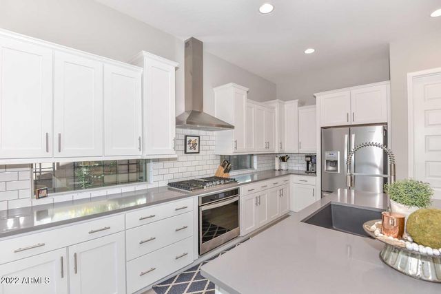 9661 W Patrick Lane, Peoria, AZ 85383