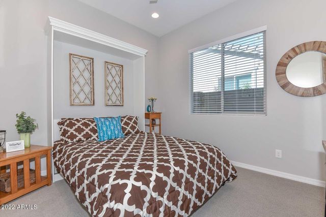 9661 W Patrick Lane, Peoria, AZ 85383