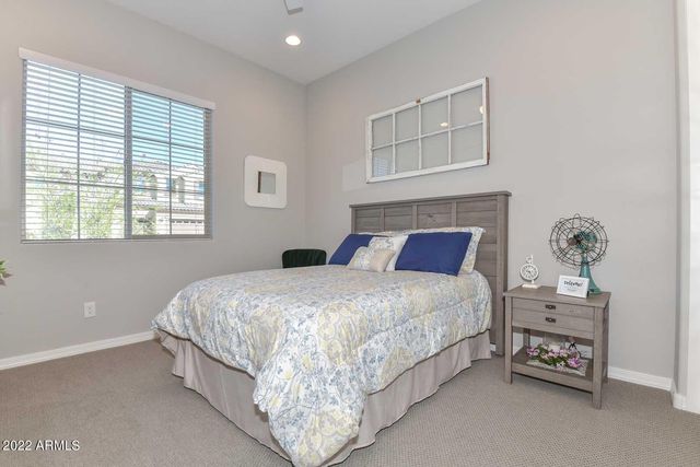 9661 W Patrick Lane, Peoria, AZ 85383