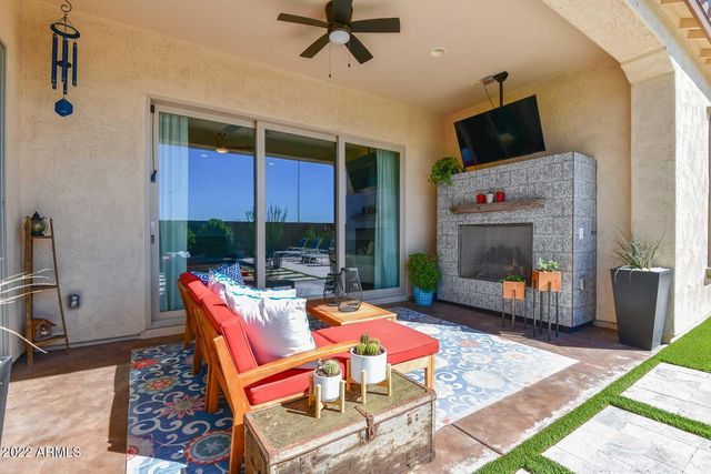 9661 W Patrick Lane, Peoria, AZ 85383