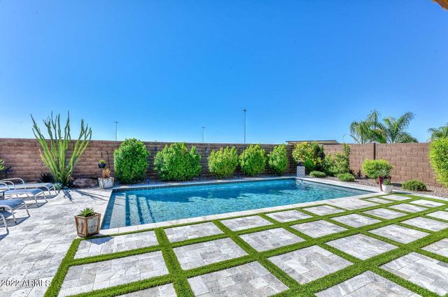 9661 W Patrick Lane, Peoria, AZ 85383