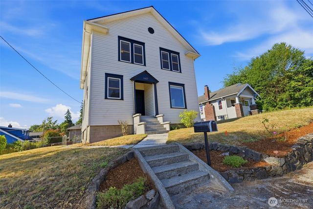 1607 Burwell Street, Bremerton, WA 98337