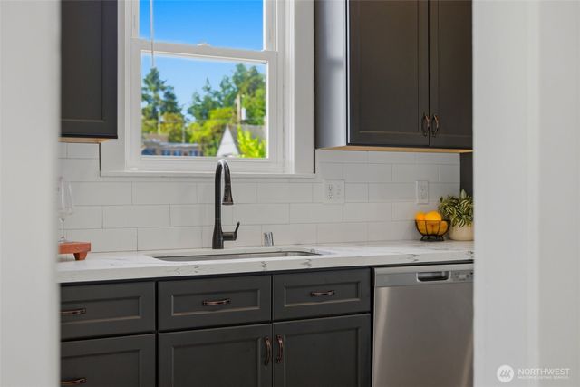 1607 Burwell Street, Bremerton, WA 98337
