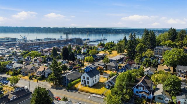 1607 Burwell Street, Bremerton, WA 98337
