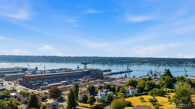 1607 Burwell Street, Bremerton, WA 98337